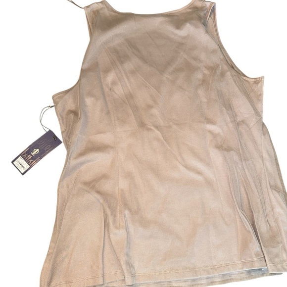 Jennifer Lopez Tan V-Neck Tank Top - Picture 5 of 5